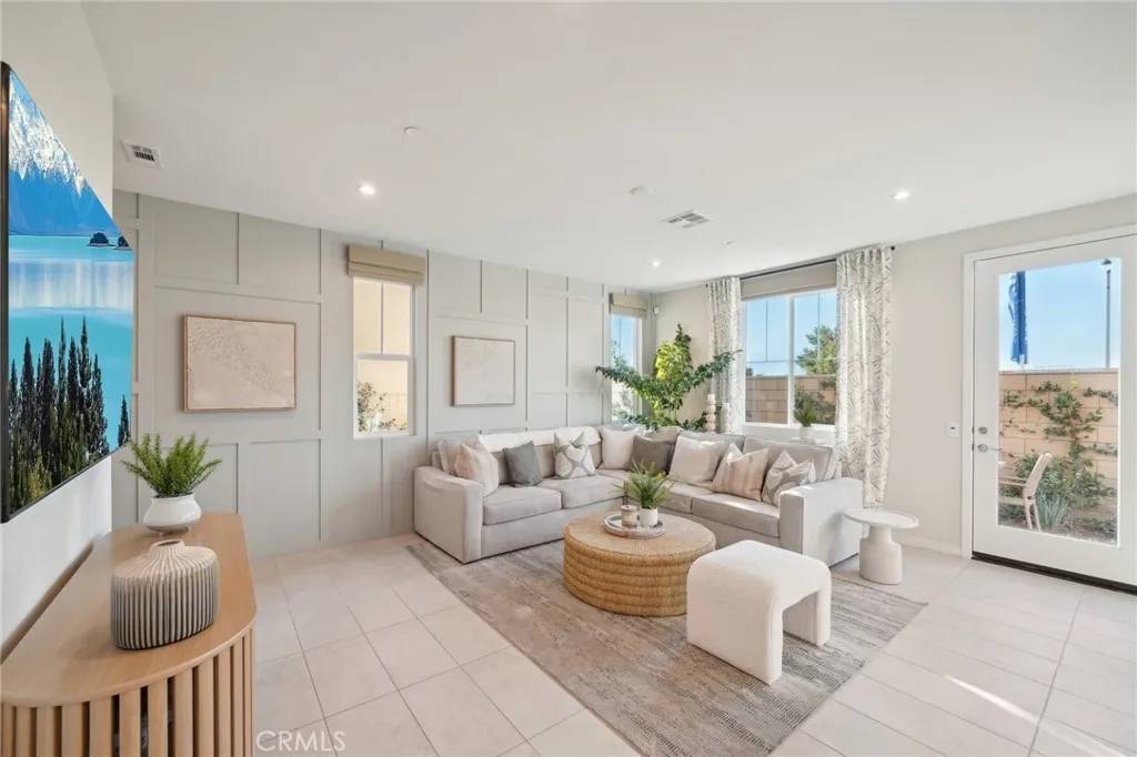 Fontana, CA 92336,16079 Montenegro Lane