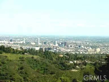 Beverly Hills, CA 90210,1740 Summitridge