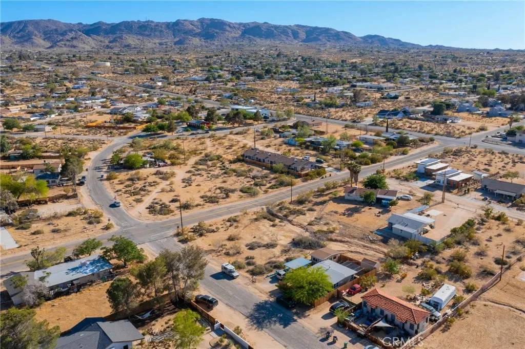 Joshua Tree, CA 92252,61960 El Reposo