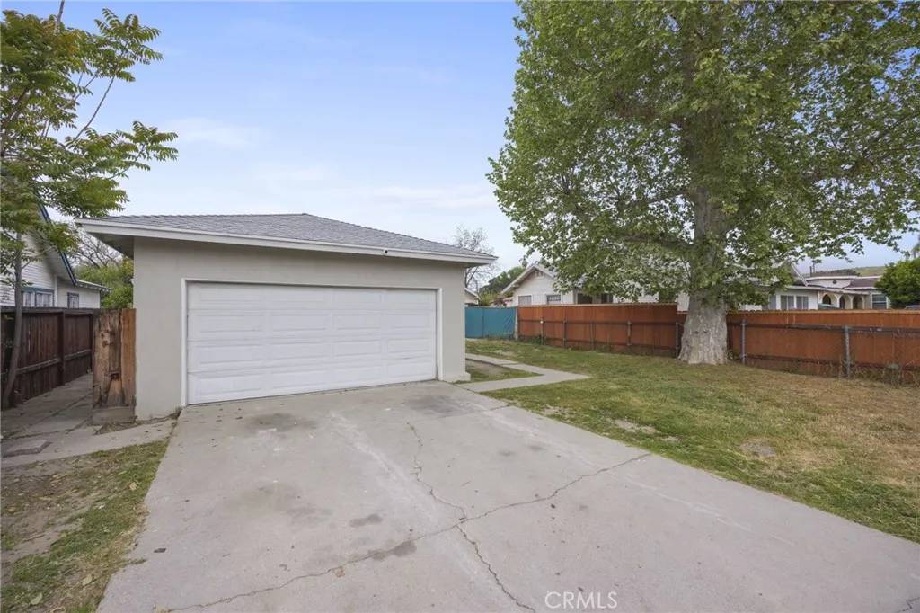 San Bernardino, CA 92404,7046 Tippecanoe Avenue