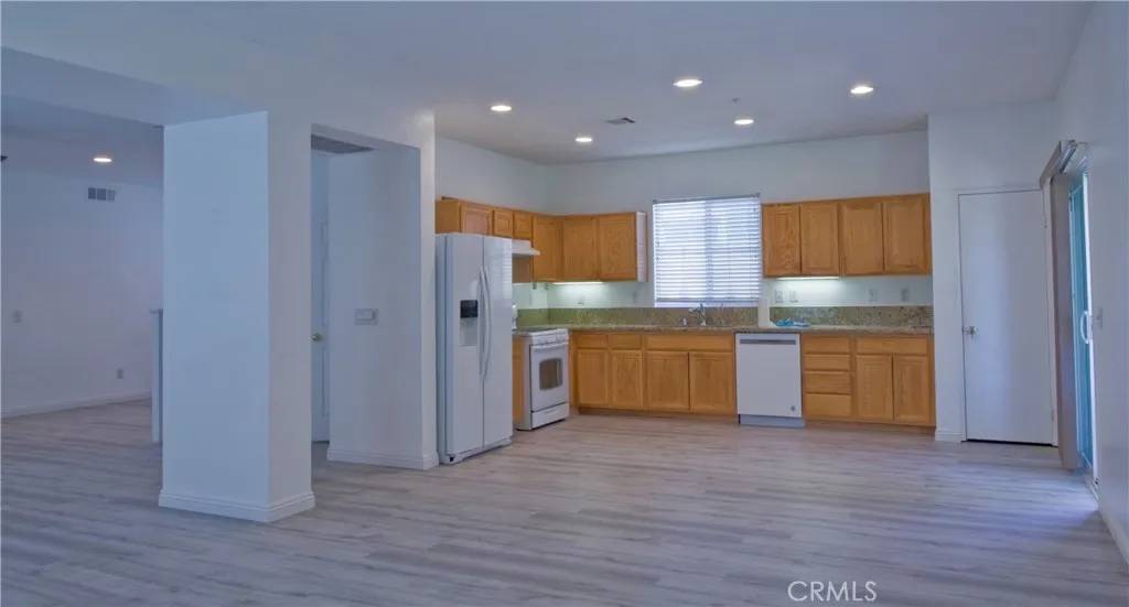 Fontana, CA 92336,6163 S Hills Way