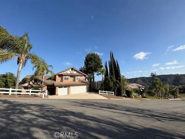 Diamond Bar, CA 91765,2658 Braided Mane Drive
