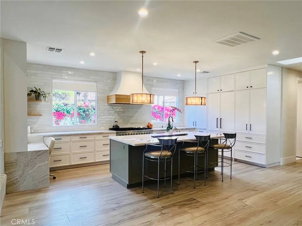 La Quinta, CA 92253,48240 Via Solana