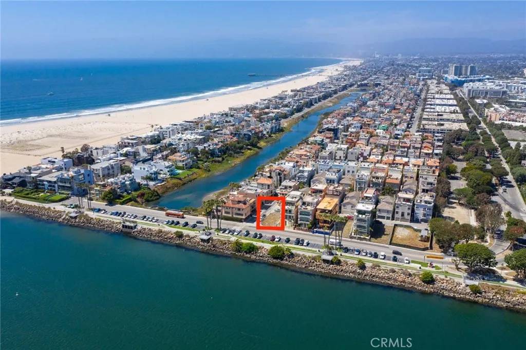 Marina Del Rey, CA 90292,115 Via Marina