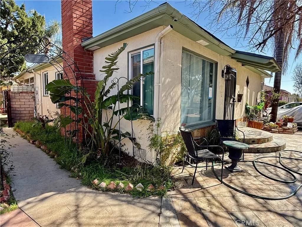Burbank, CA 91505,1532 N Ontario Street
