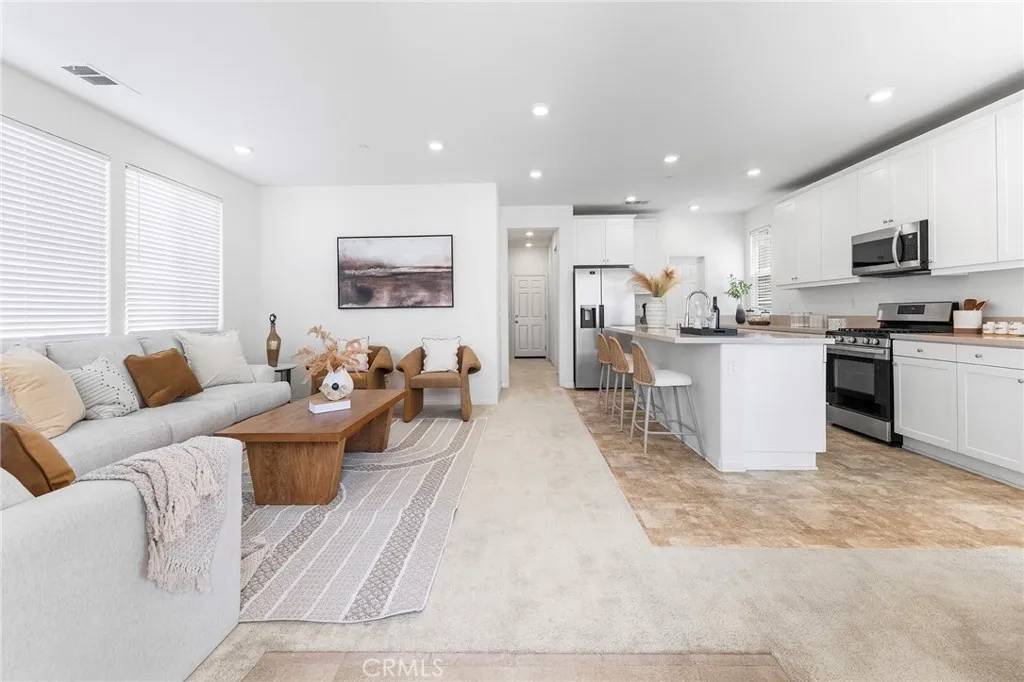 Ontario, CA 91762,5572 Valencia Dr
