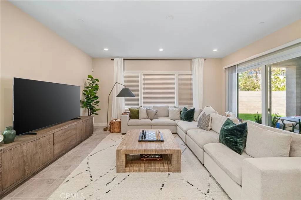 Irvine, CA 92880,81 Pelican Lane