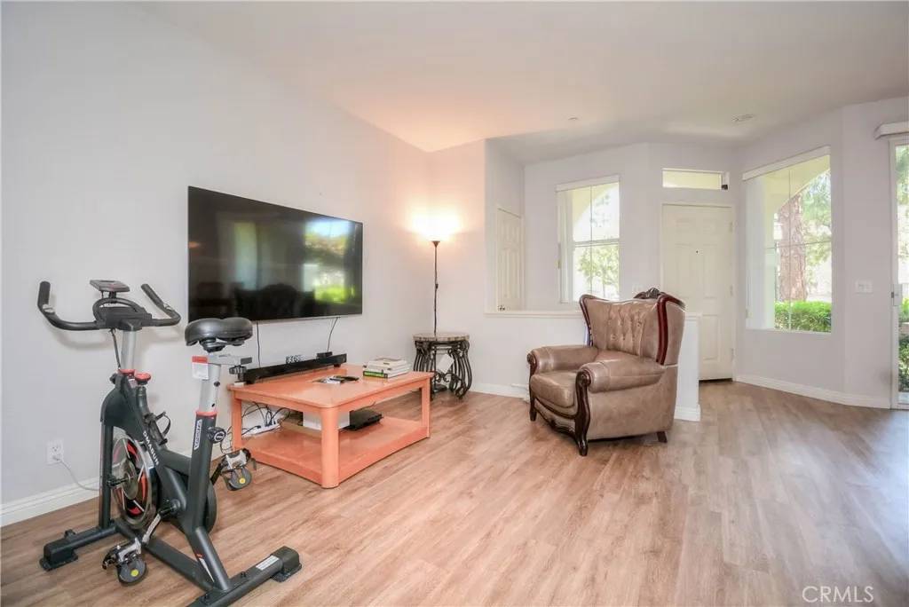 Irvine, CA 92618,803 Maplewood