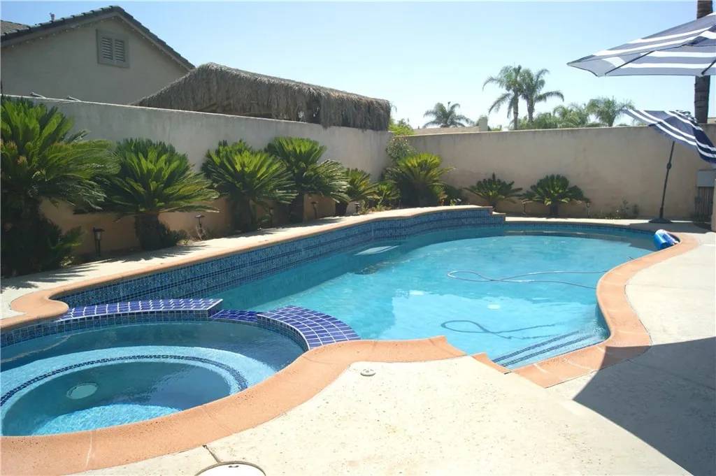 Rialto, CA 92377,4012 Larkspur Avenue