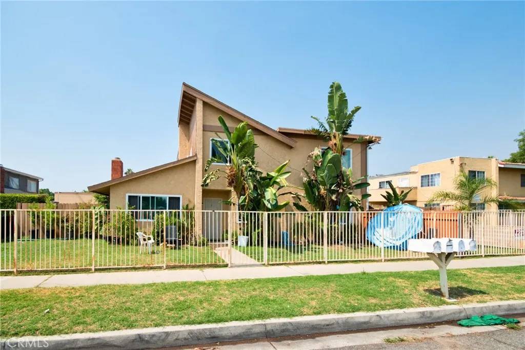 Rialto, CA 92376,1074 N Willow Avenue