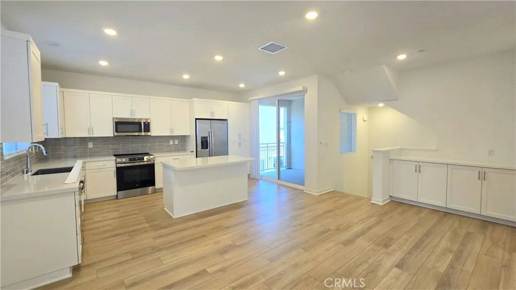Eastvale, CA 92880,12771 Sila Way
