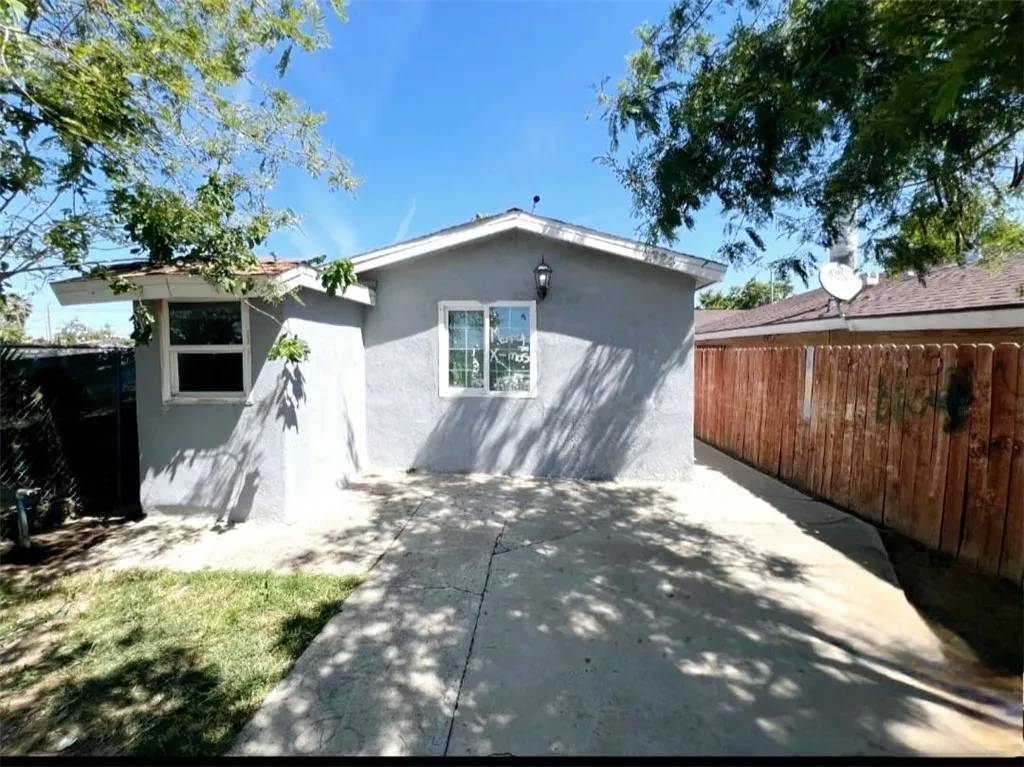 Bakersfield, CA 93307,1324 Murdock Street