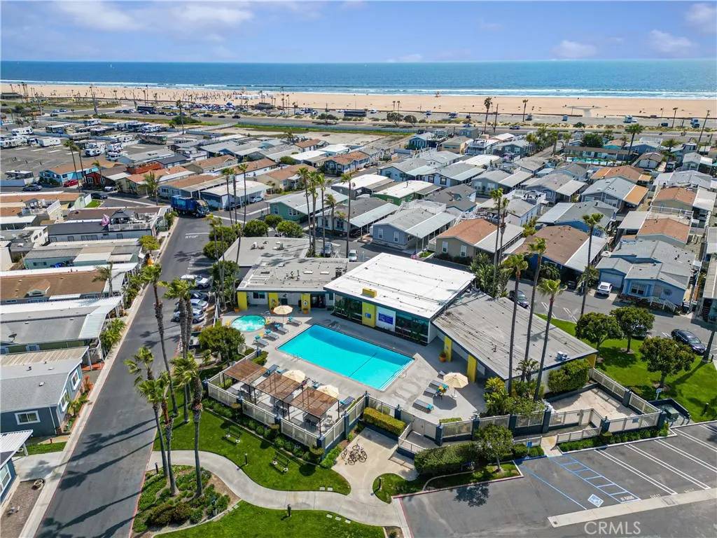 Huntington Beach, CA 92646,21851 Newland #184