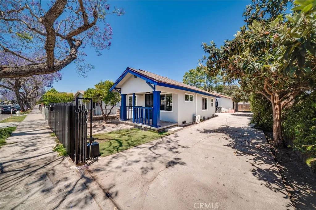 Santa Ana, CA 92703,1009 W Myrtle Street