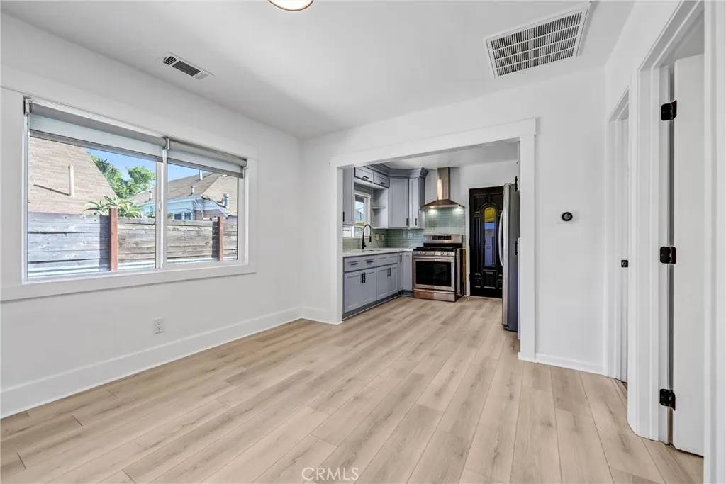 Los Angeles, CA 90065,210 Amabel Street