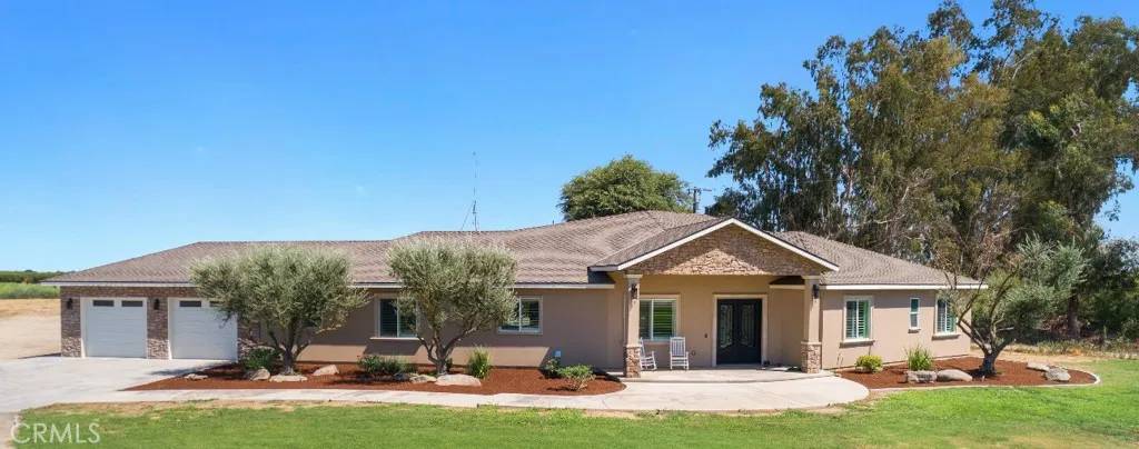 Kingsburg, CA 93631,169 S 6th Avenue