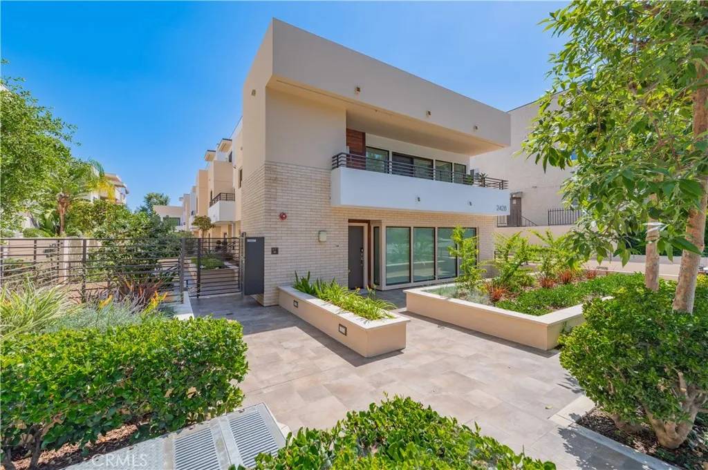 Pasadena, CA 91107,2428 E Del Mar Boulevard #109