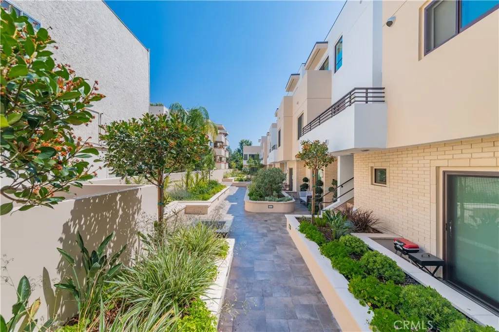 Pasadena, CA 91107,2428 E Del Mar Boulevard #109