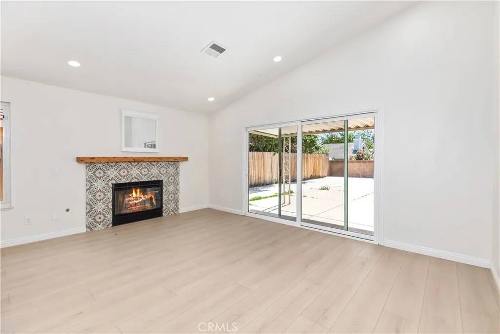 Lancaster, CA 93535,44641 Pinon Springs Drive