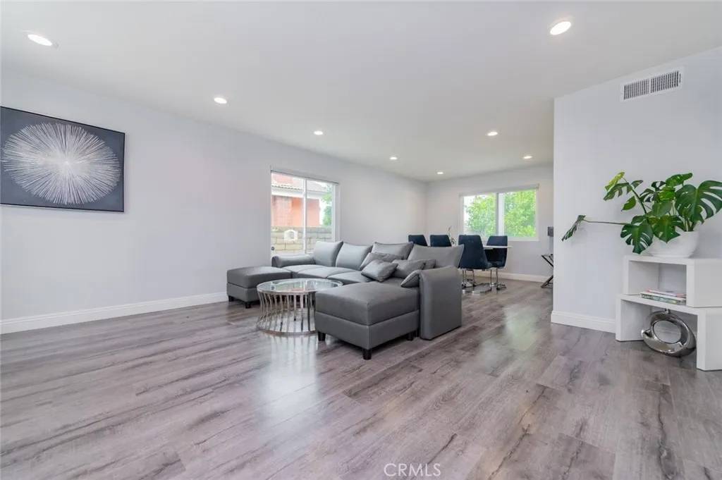 Diamond Bar, CA 91765,23811 Country View Drive