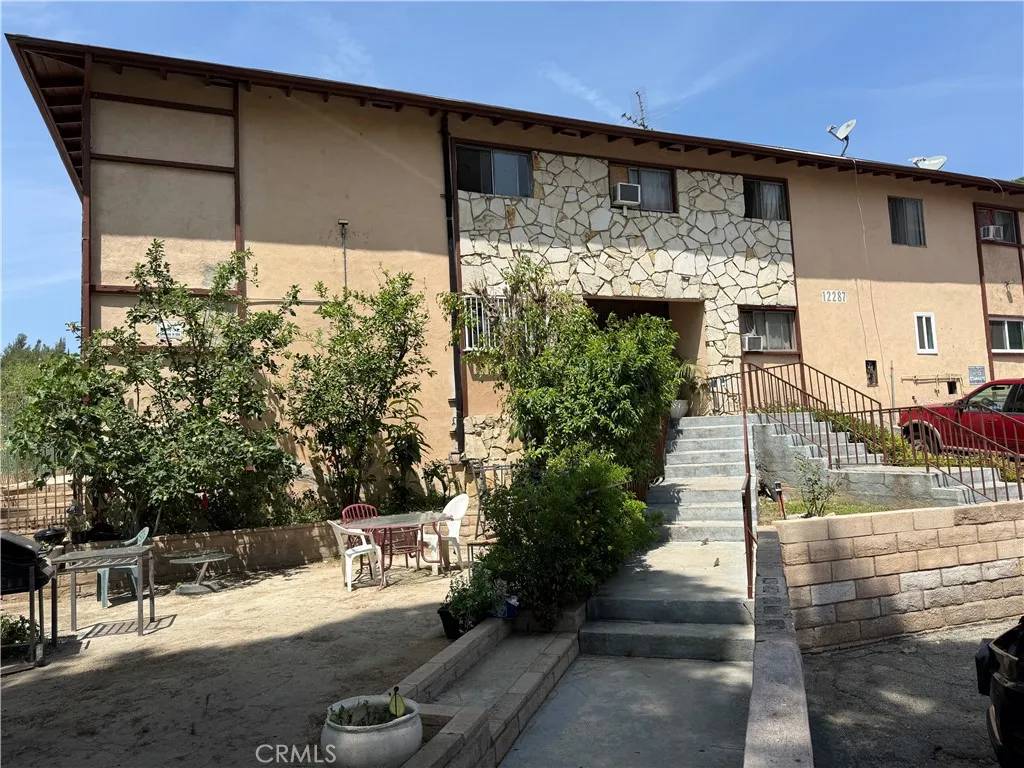 Pacoima, CA 91331,12287 Osborne Street #12