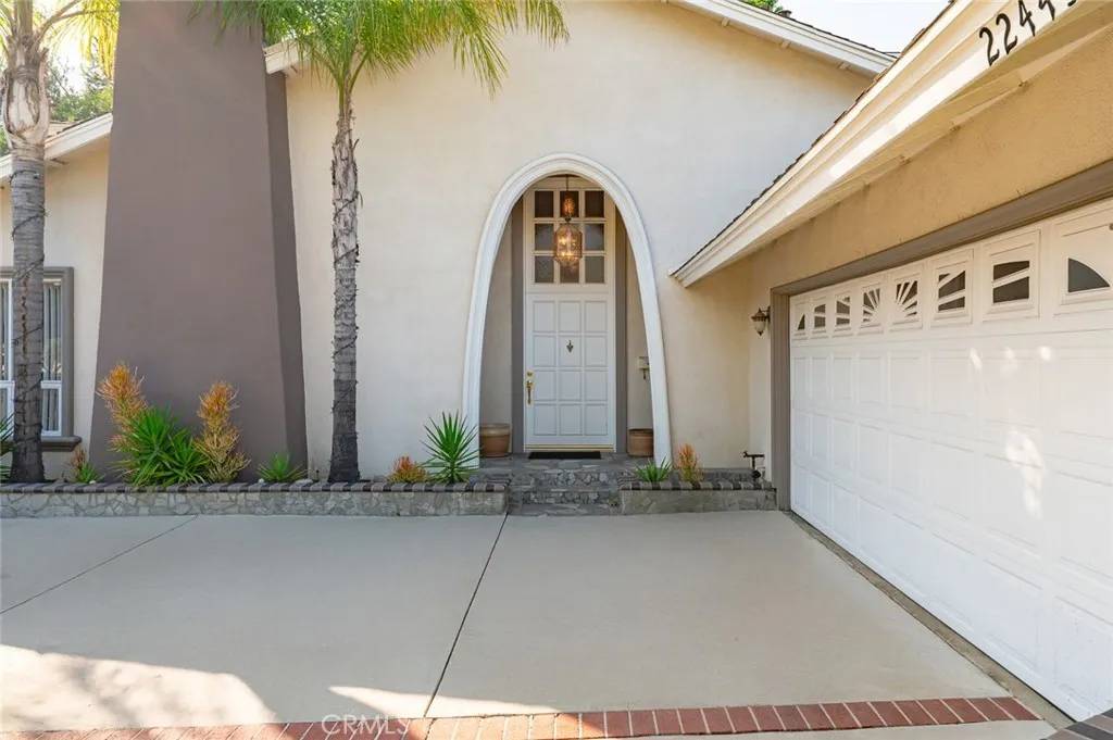 Diamond Bar, CA 91765,22443 Robin Oaks