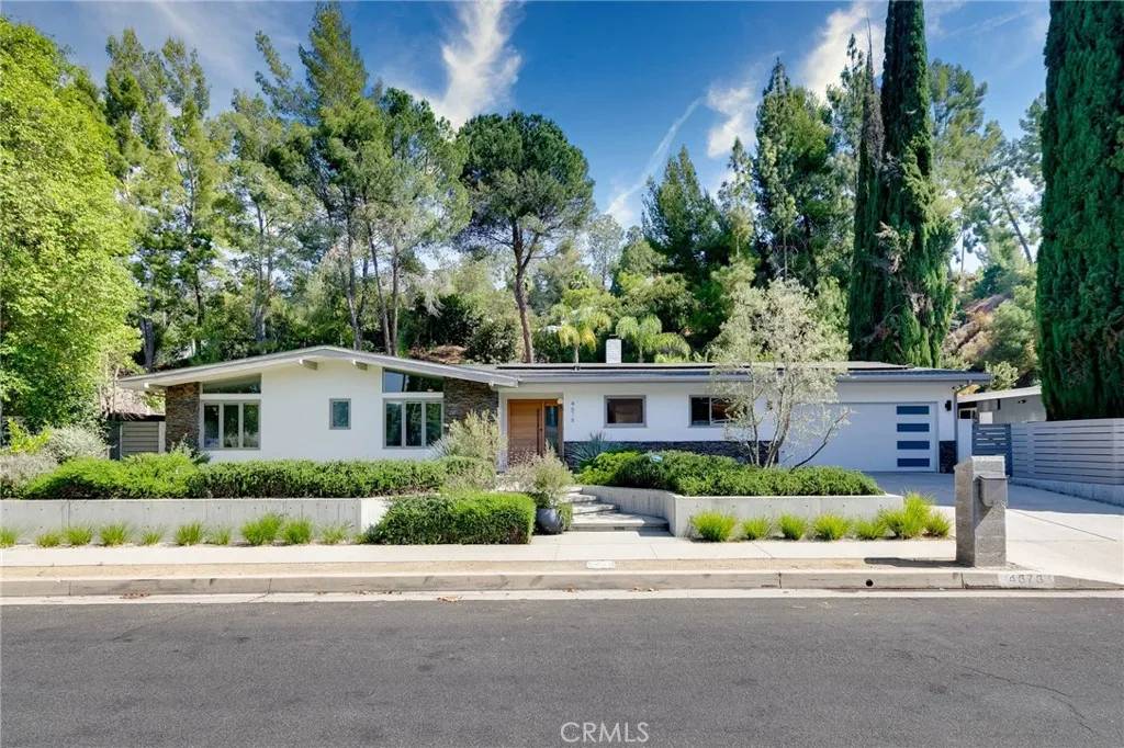 Tarzana, CA 91356,4676 Arriba Drive