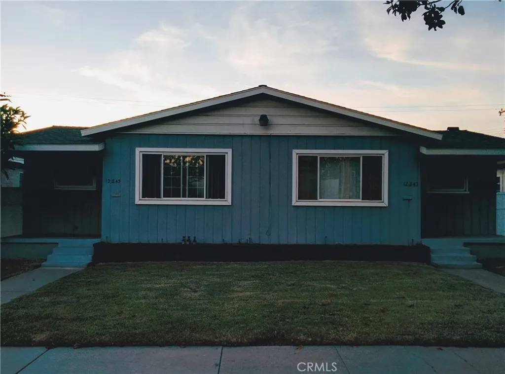 Downey, CA 90242,12843 Columbia Way