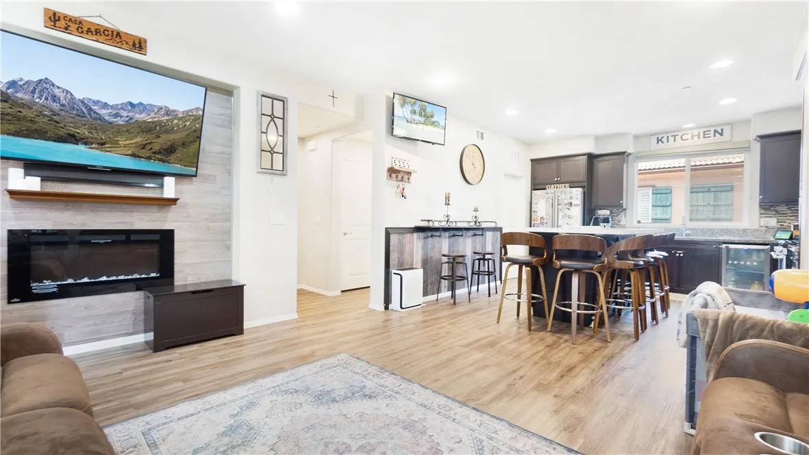 Eastvale, CA 91752,6359 Serpens Court