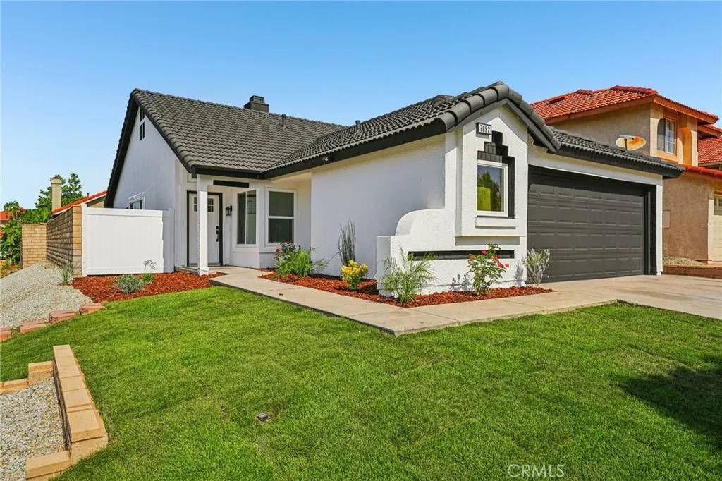 Fontana, CA 92336,7652 Plumaria