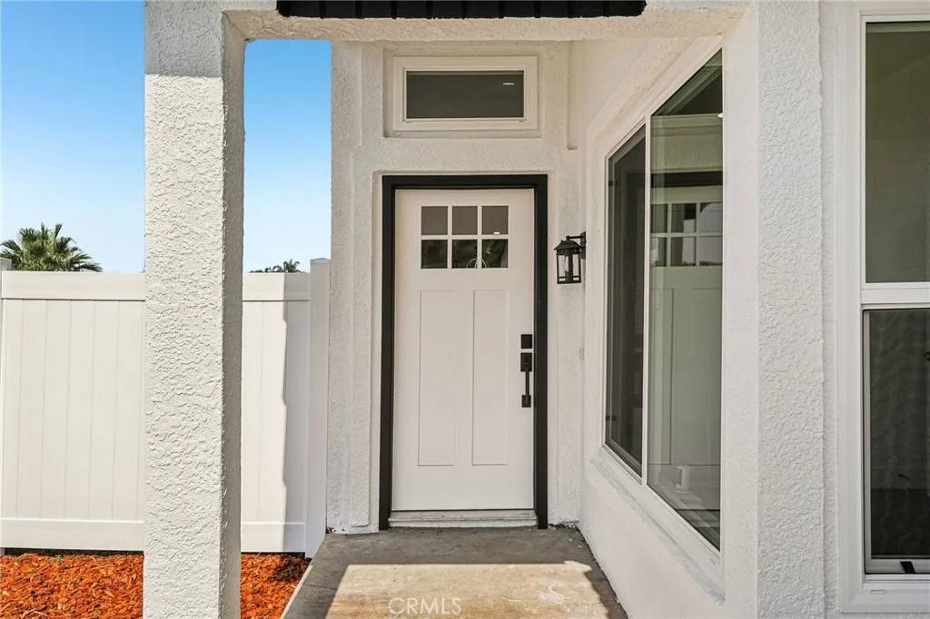 Fontana, CA 92336,7652 Plumaria