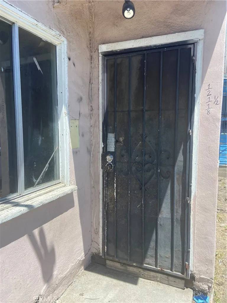 Compton, CA 90222,12116 S Willowbrook Avenue