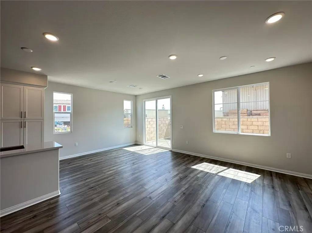 Upland, CA 91786,401 Verna St