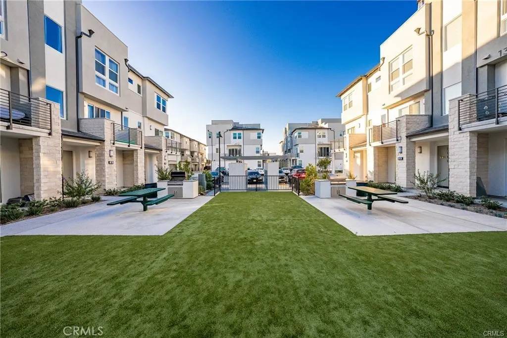 Anaheim, CA 92805,1315 W Cara Dr