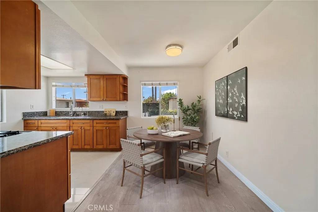 Alhambra, CA 91801,1524 Acacia #5