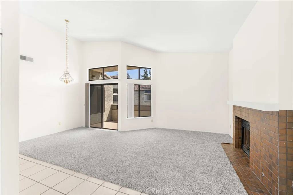 Pomona, CA 91766,72 Brownfield Lane