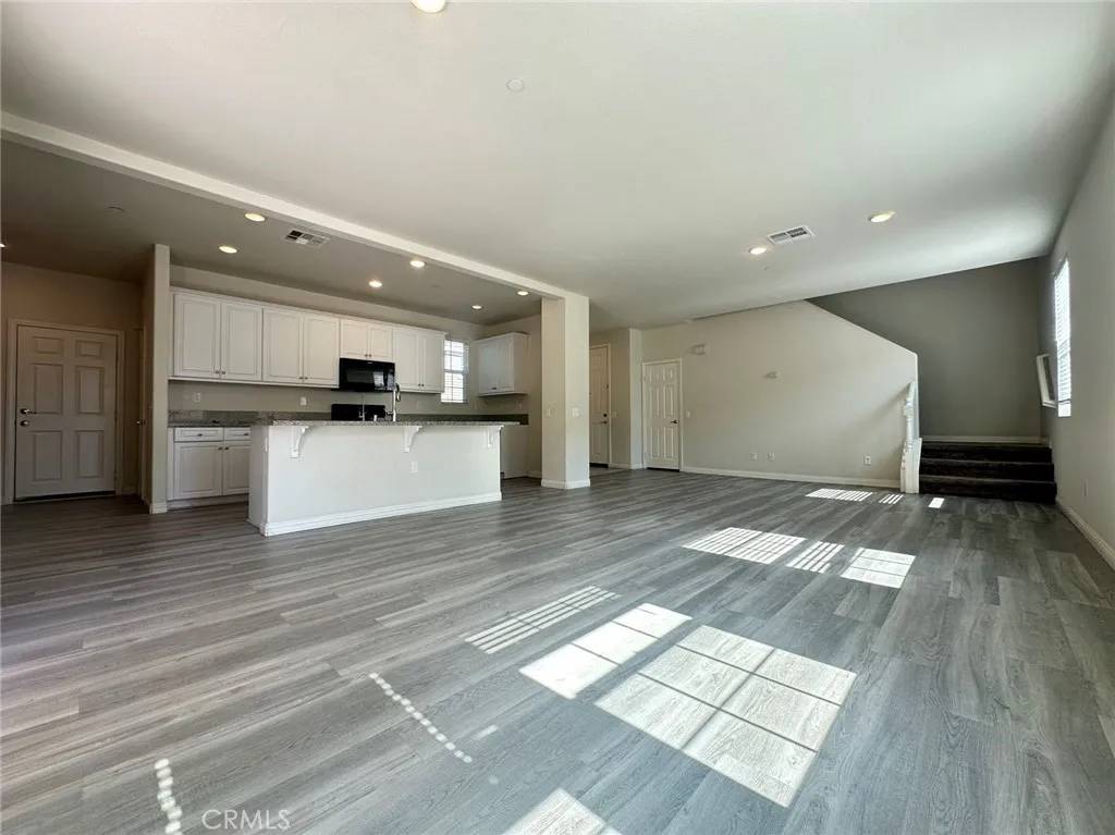 Eastvale, CA 92880,5983 Silveria Street