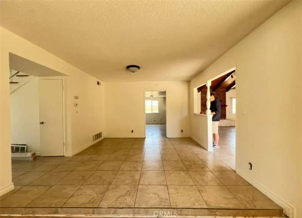 Walnut, CA 91789,20750 Earlgate Street
