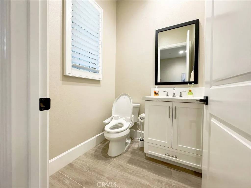 Irvine, CA 92602,63 Pedigree