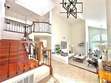 Irvine, CA 92614,72 Coral #38