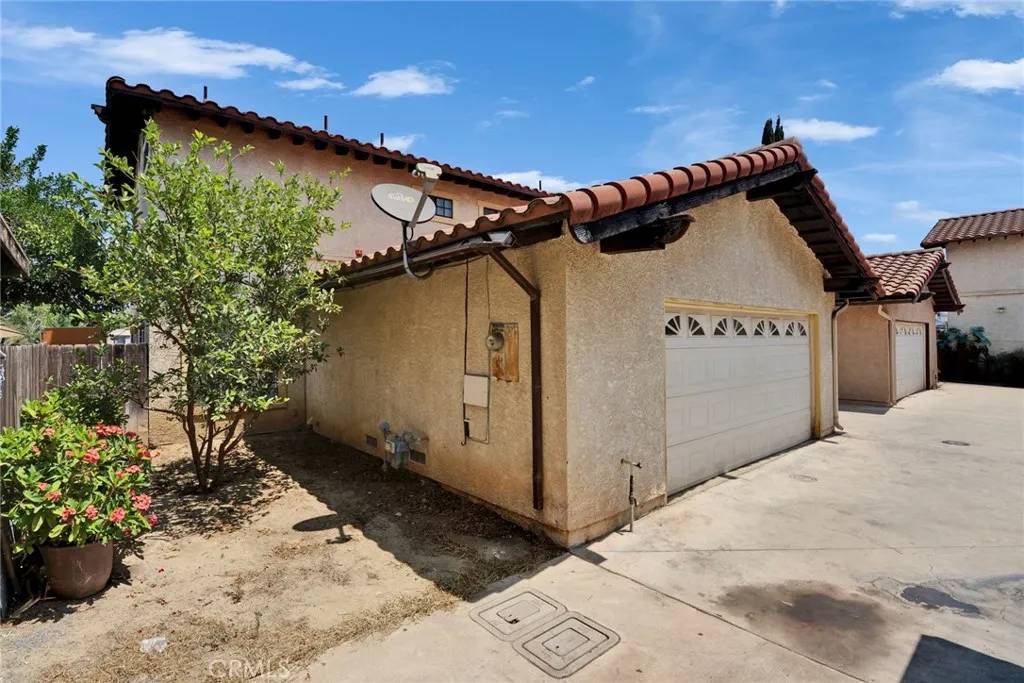 Pomona, CA 91766,1029 S Reservoir Street