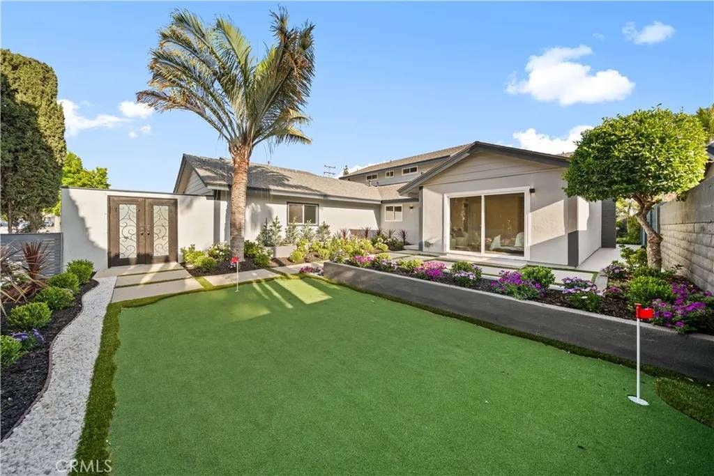 Costa Mesa, CA 92626,553 Sturgeon Drive