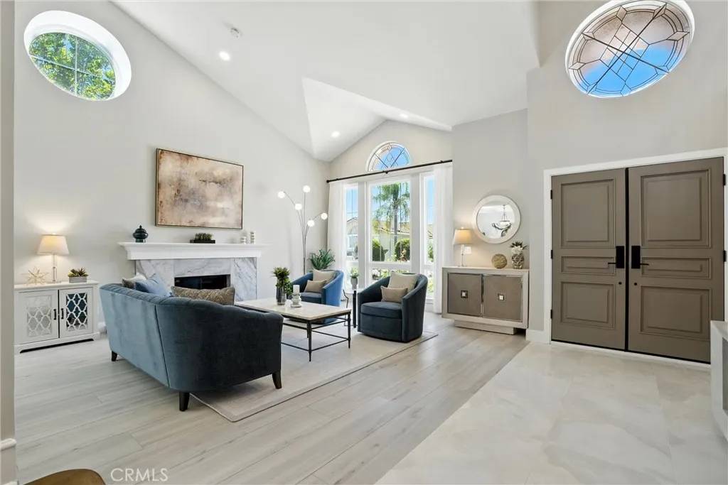 Yorba Linda, CA 92887,20455 Via Canarias