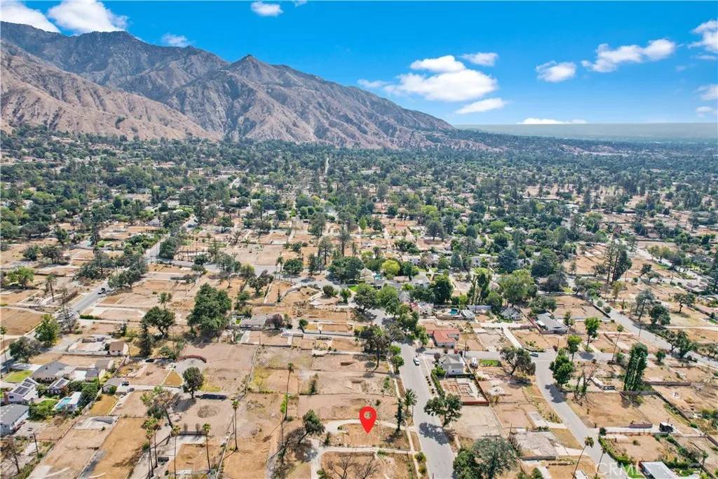 Altadena, CA 91001,1091 E Mariposa