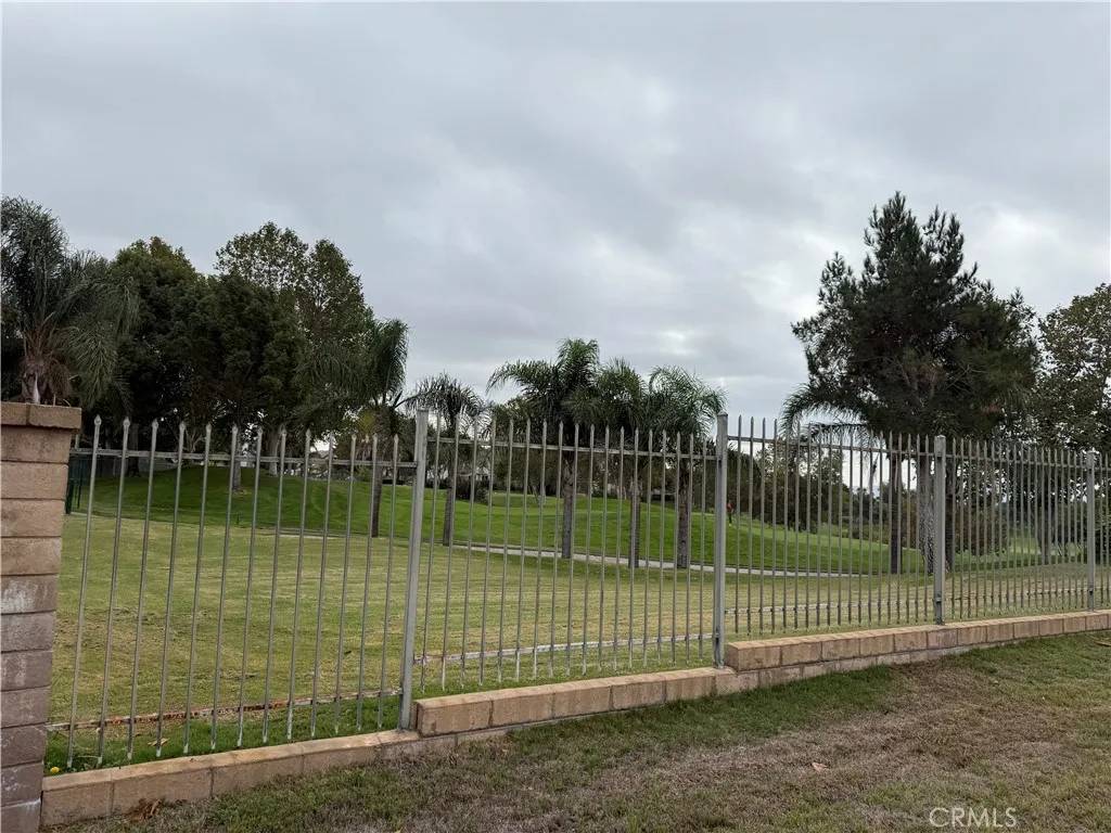 Fontana, CA 92336,16369 Medinah