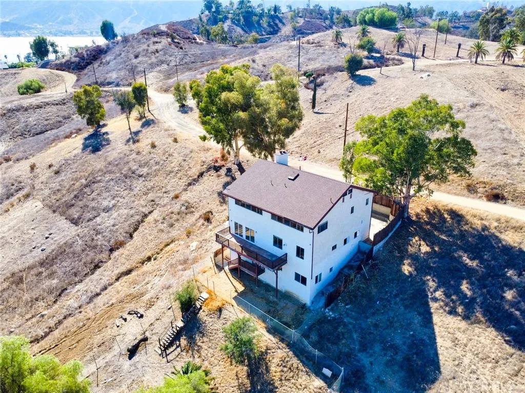 Lake Elsinore, CA 92530,30400 Morton