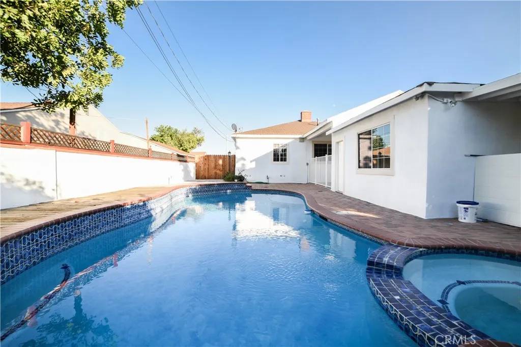 West Covina, CA 91790,623 N Nora