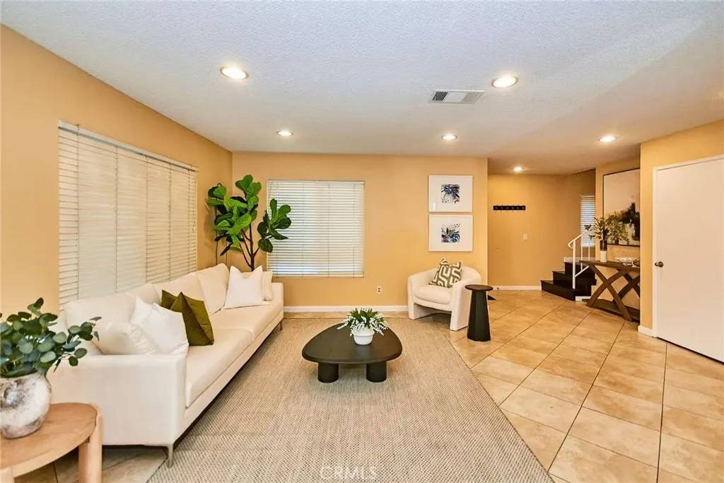 Diamond Bar, CA 91765,1116 Cleghorn Drive #B