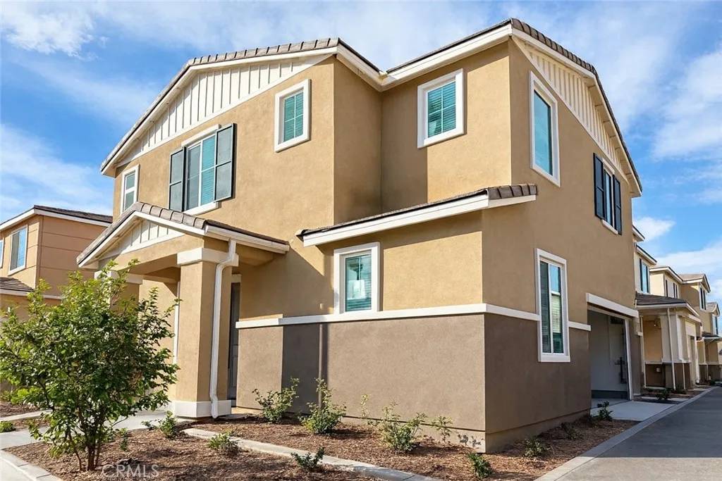 Redlands, CA 92374,1120 tropic ct #306