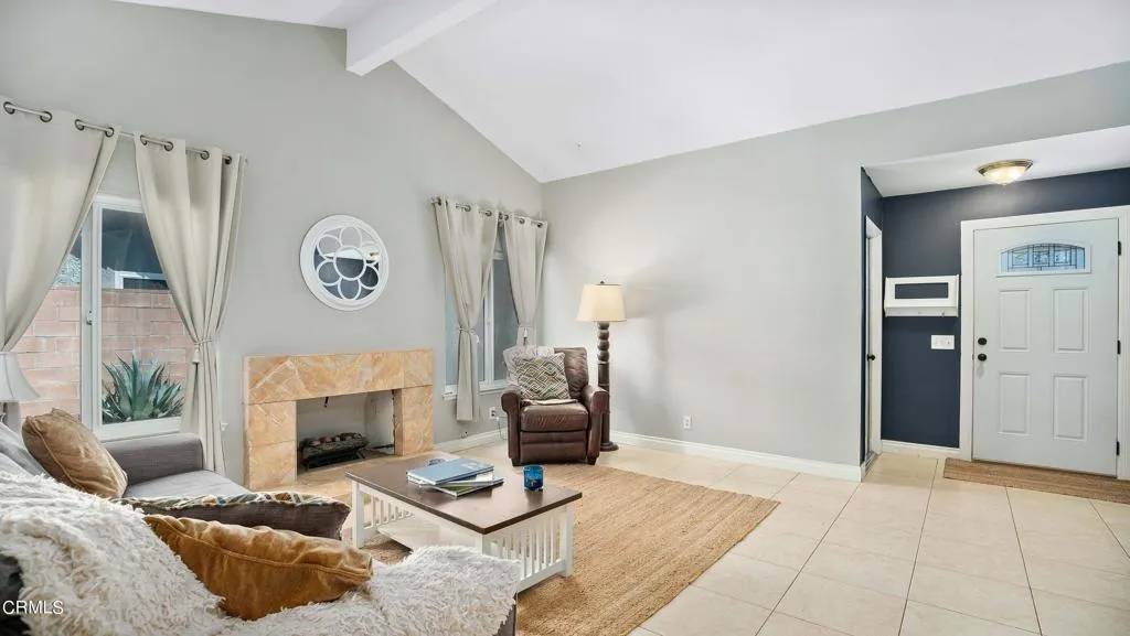 Simi Valley, CA 93063,2017 Suede Avenue